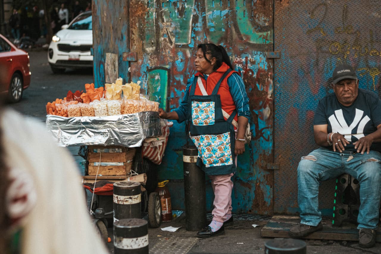 Vendedora ambulante na Cidade do México